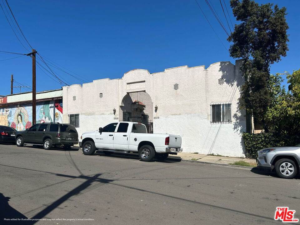 2505 Malabar Street - Photo 1