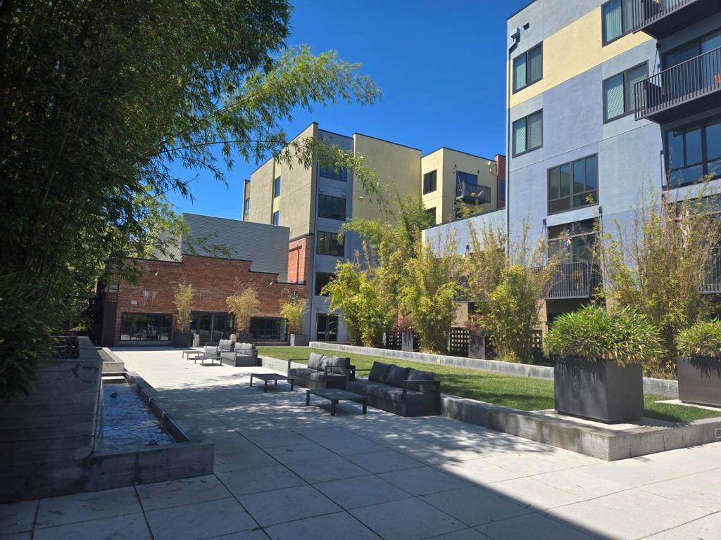 88 Bush Street - Photo 1