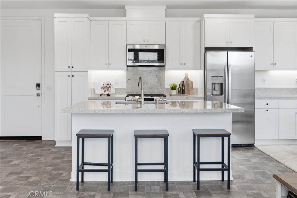 1401 Lasso Way - Photo 1