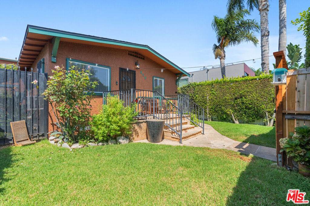 659 Vernon Avenue - Photo 1