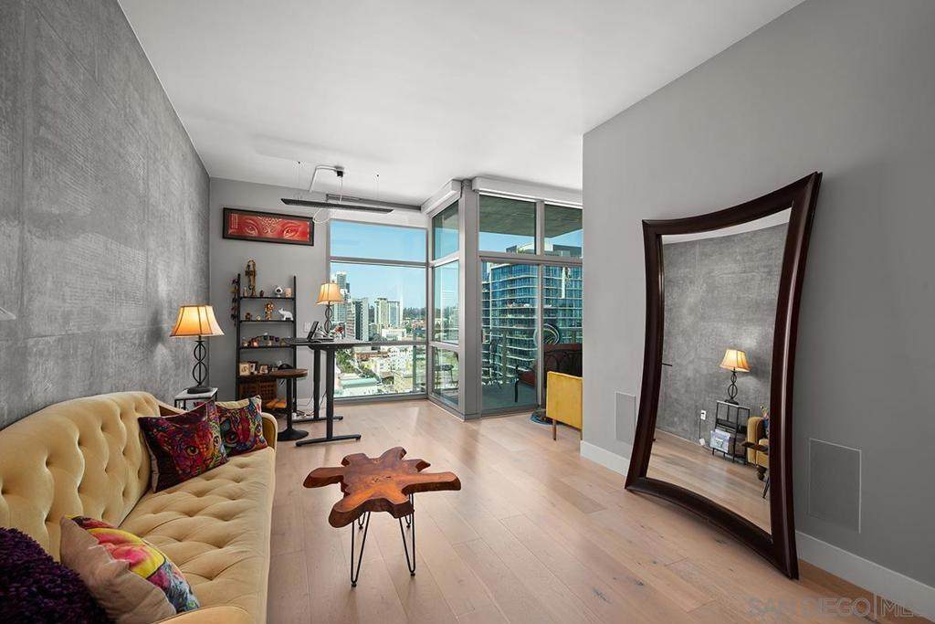 800 The Mark Ln - Photo 1