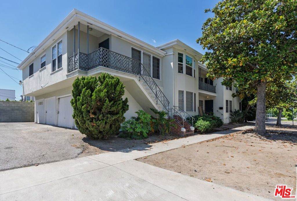 5076 Pickford Street - Photo 1