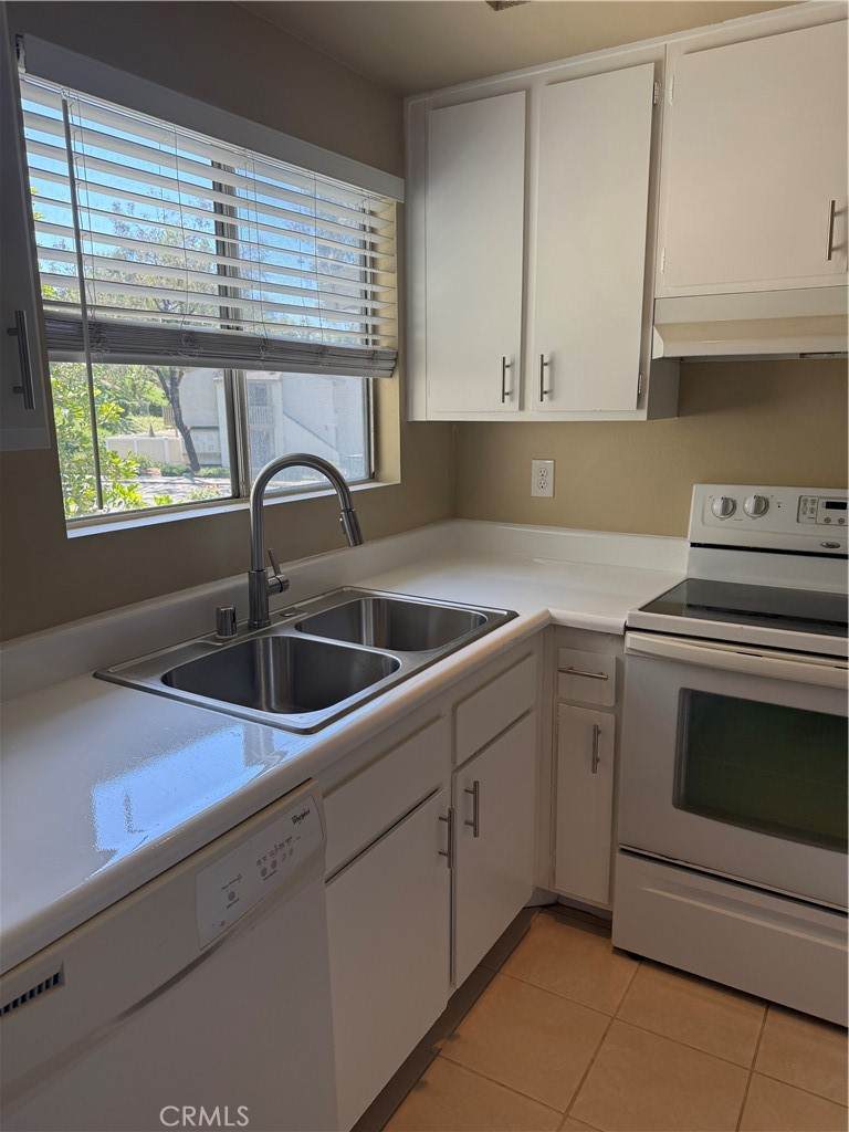 26261 Las Flores #G - Photo 1