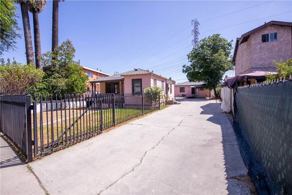 https://bt-photos.global.ssl.fastly.net/socal/orig_boomver_1_426942668-2.jpg