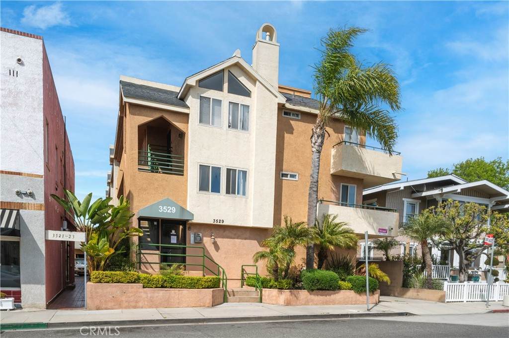 3529 Broadway - Photo 1