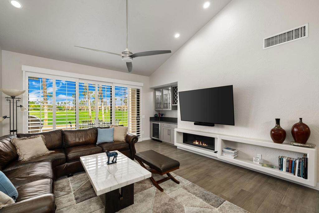 38659 Nasturtium Way - Photo 1
