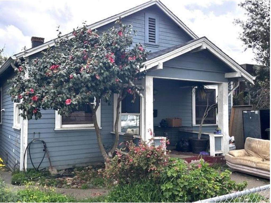 453 Grand Avenue - Photo 1