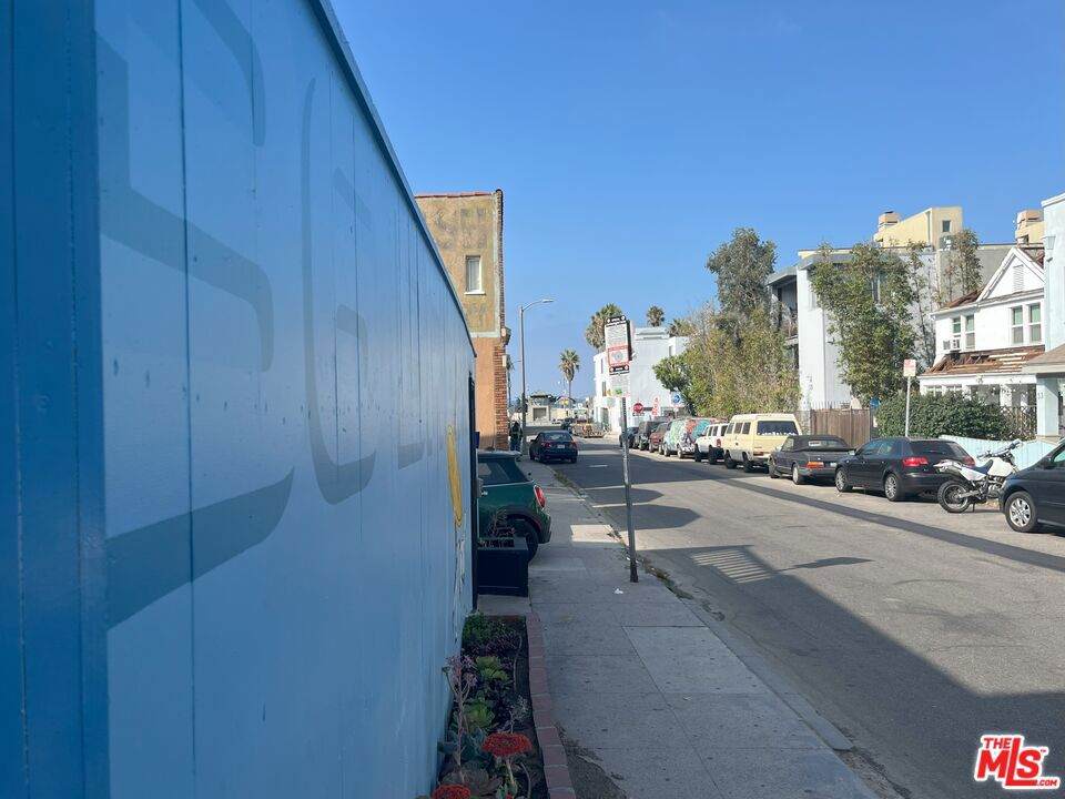 https://bt-photos.global.ssl.fastly.net/socal/orig_boomver_1_426967682-2.jpg