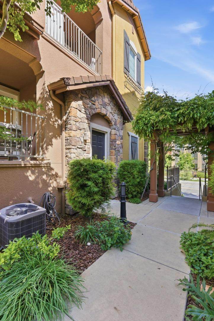 482 Tristania Terrace - Photo 1