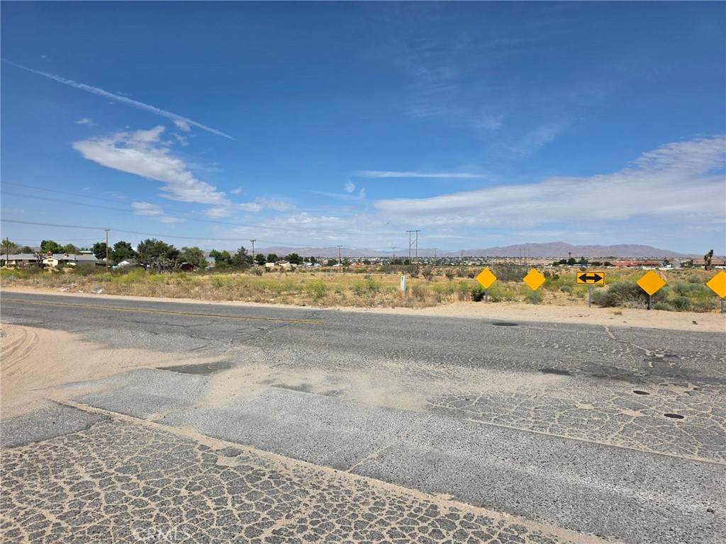 0 Tamarisk Rd - Photo 1