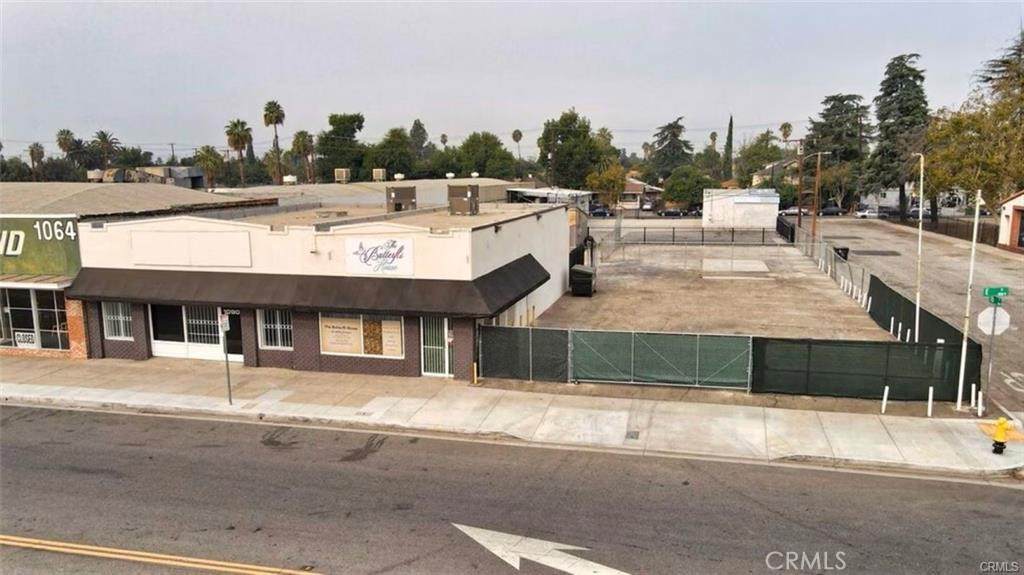 1090 E Street - Photo 1