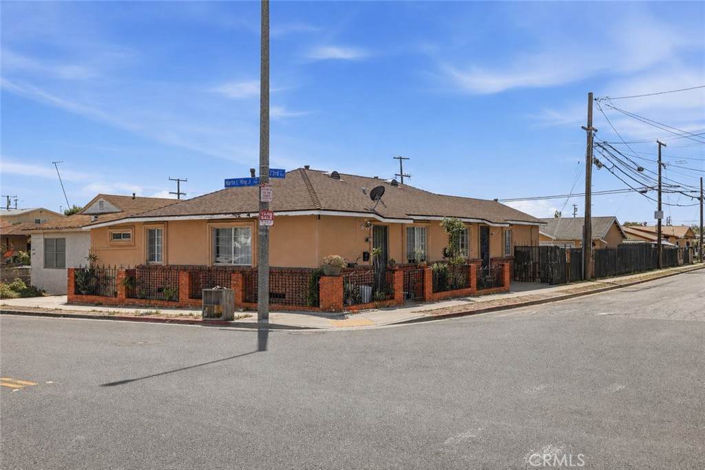 932 23rd Street - Photo 1