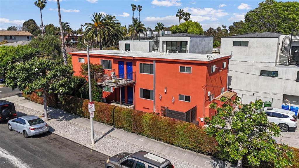 502 Westminster - Photo 1