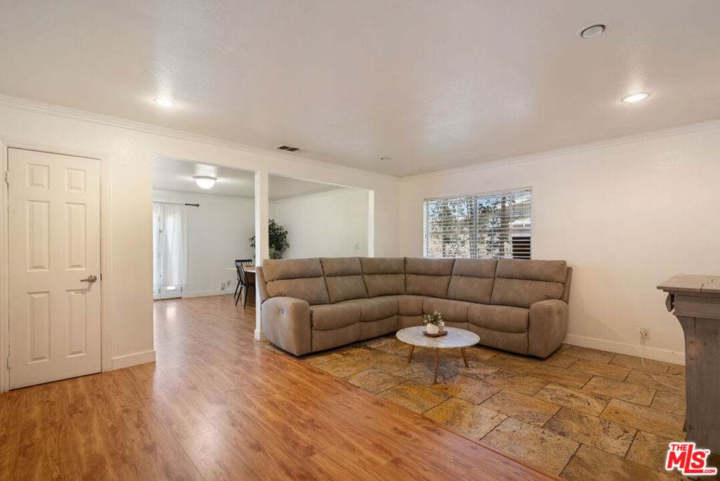 https://bt-photos.global.ssl.fastly.net/socal/orig_boomver_1_427517854-2.jpg