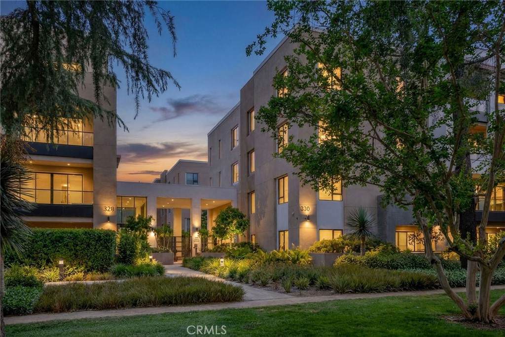 330 Green - Photo 1