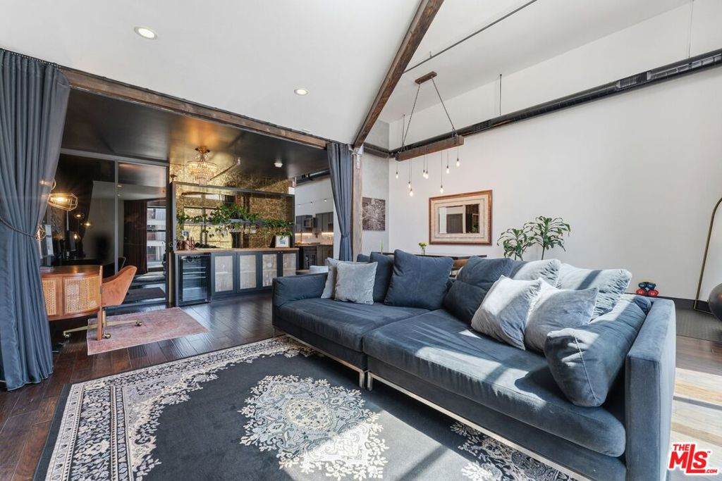4115 Glencoe Avenue - Photo 1