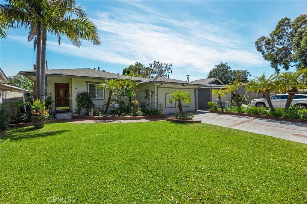 412 Camile - Photo 1