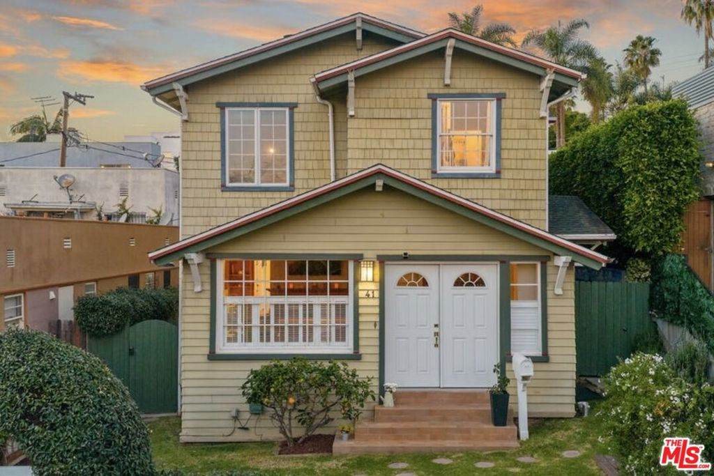 41 Vicente Terrace - Photo 1