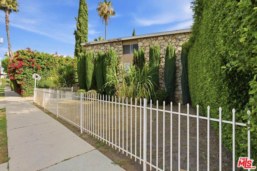 https://bt-photos.global.ssl.fastly.net/socal/orig_boomver_1_427598782-2.jpg