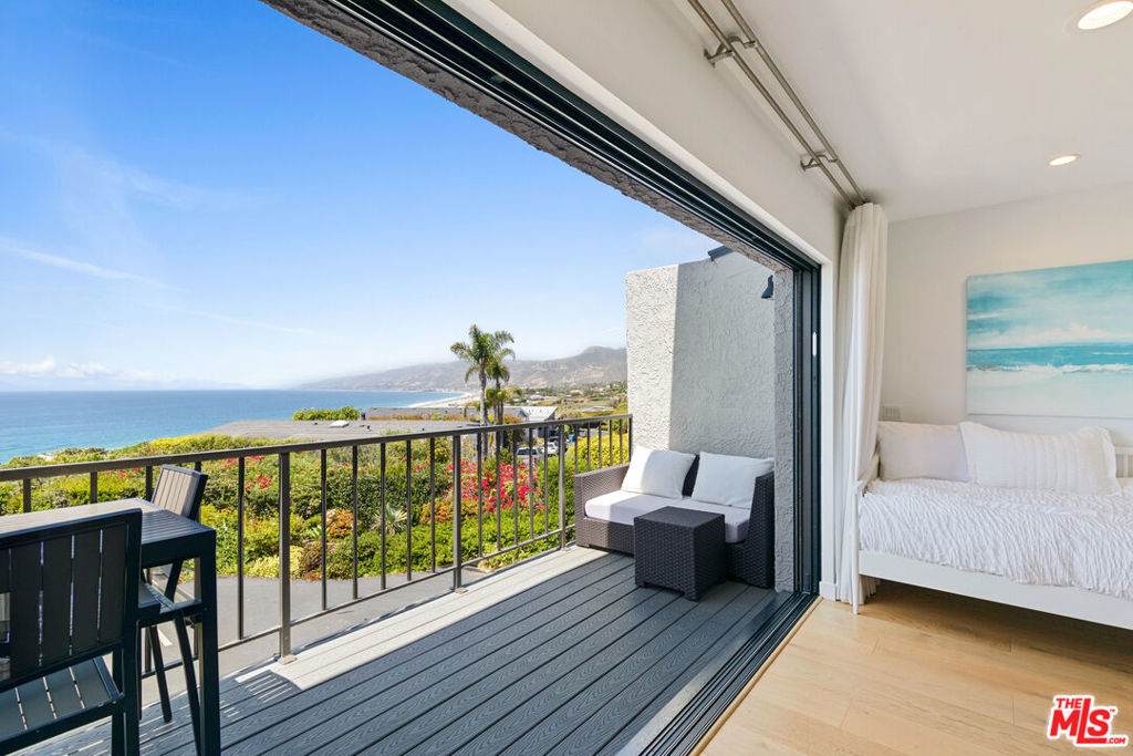 https://bt-photos.global.ssl.fastly.net/socal/orig_boomver_1_427636925-2.jpg