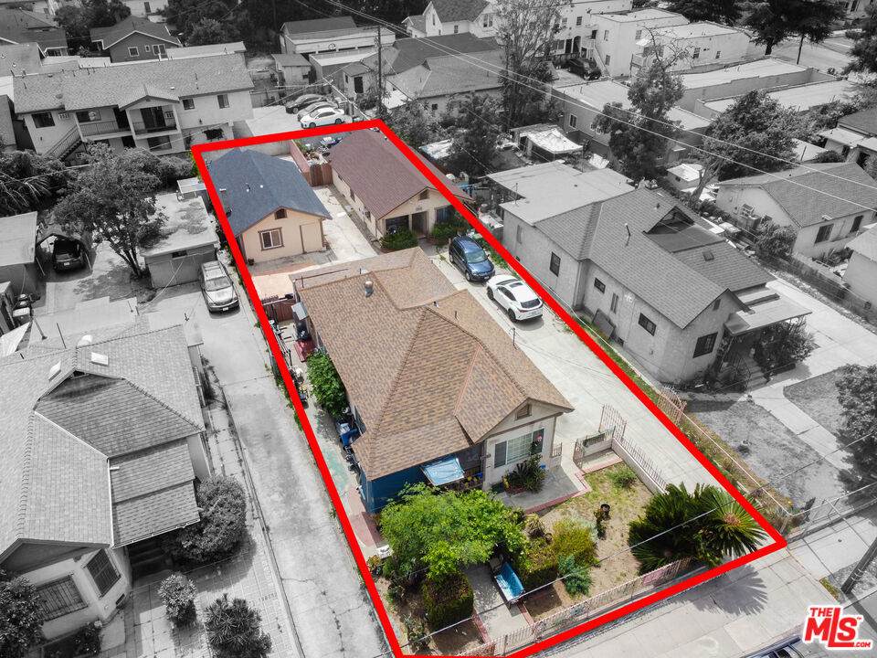 2920 Baldwin Street - Photo 1