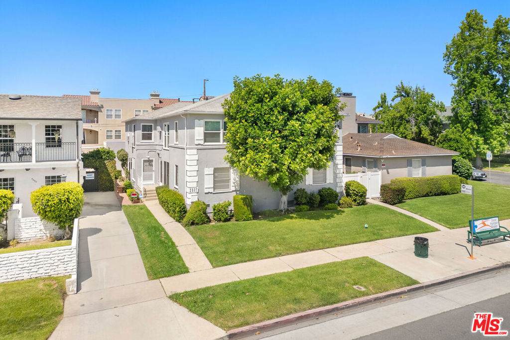 4259 Cahuenga Boulevard - Photo 1