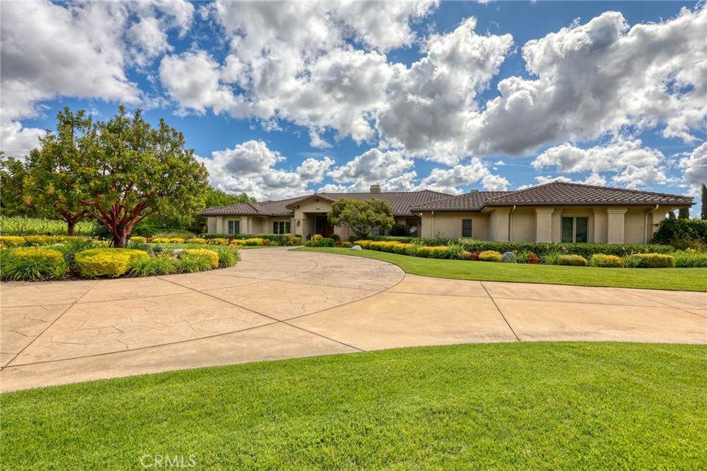 250 Foxen Bluff Lane - Photo 1