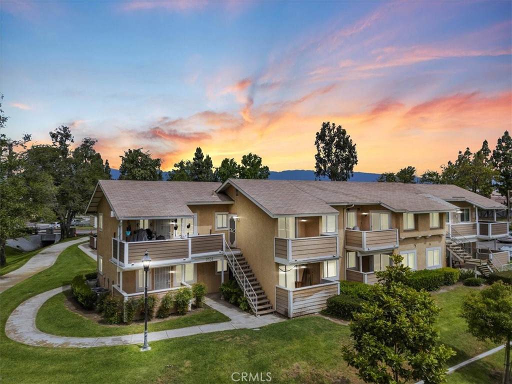 3736 Oak Creek - Photo 1