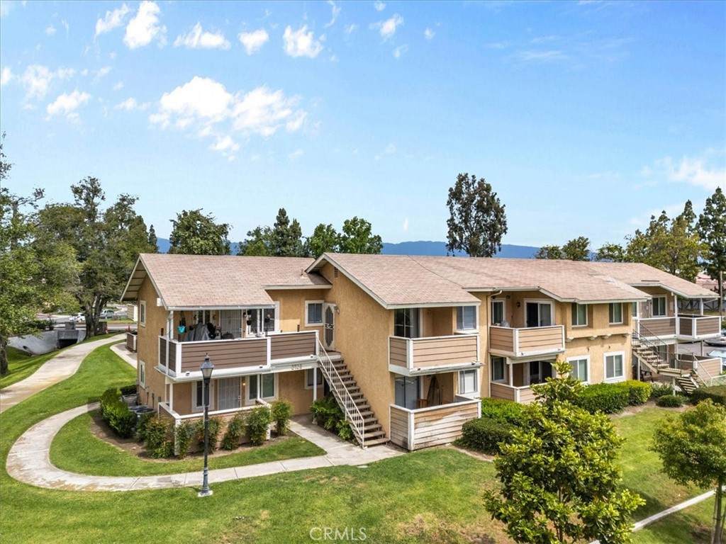 https://bt-photos.global.ssl.fastly.net/socal/orig_boomver_1_427758412-2.jpg
