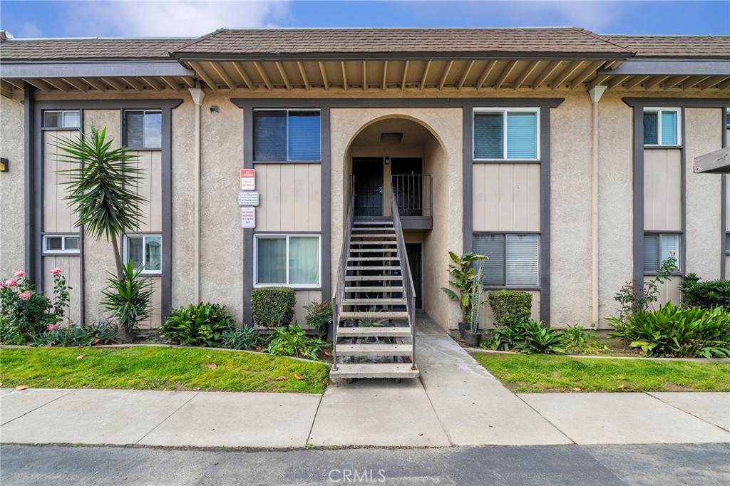 12835 10th St - Photo 1