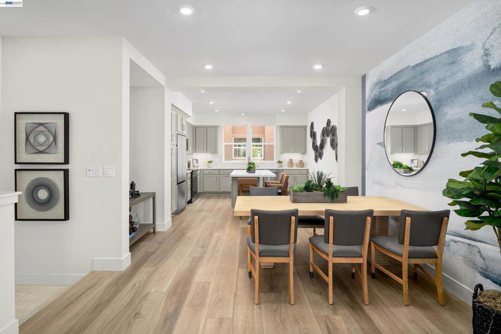 2011 Clement Avenue - Photo 1