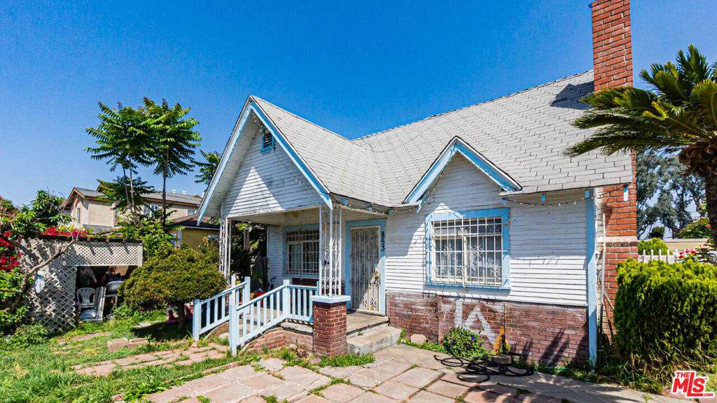 853 112th Street - Photo 1