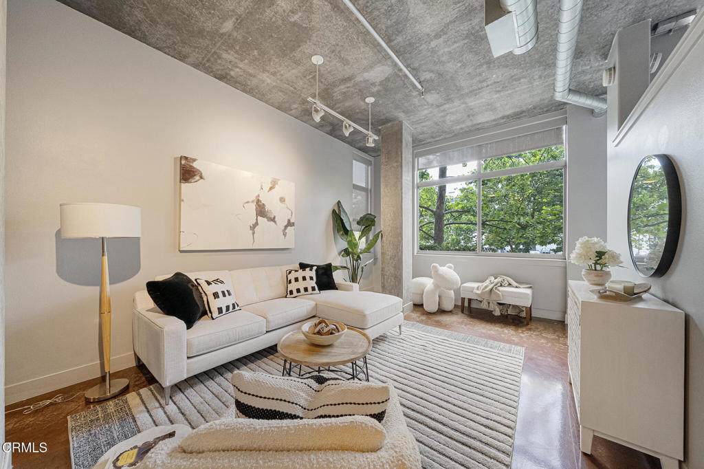 840 Green Street - Photo 1