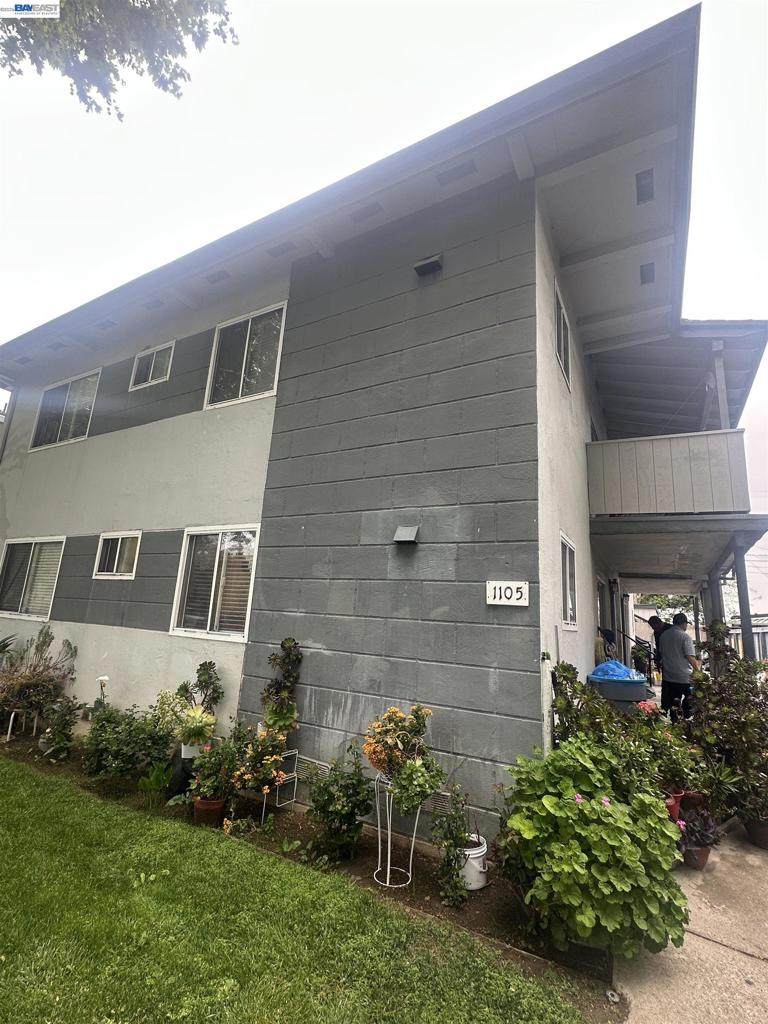 1105 Appian Ln - Photo 1
