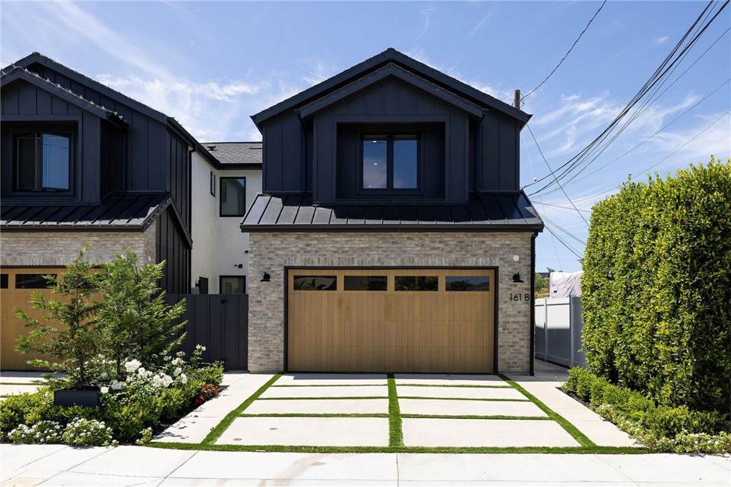 161 Cecil #B Place - Photo 1