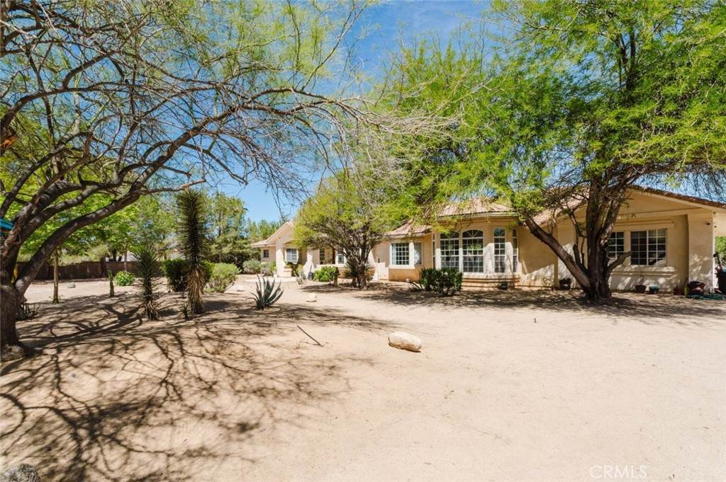 2257 Avenue O4 - Photo 1