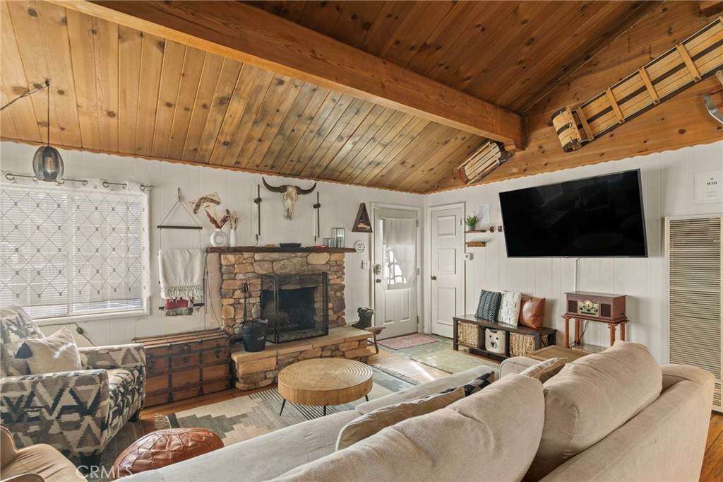 https://bt-photos.global.ssl.fastly.net/socal/orig_boomver_1_427854118-2.jpg