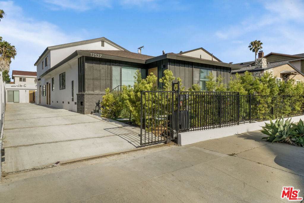 https://bt-photos.global.ssl.fastly.net/socal/orig_boomver_1_428049848-2.jpg