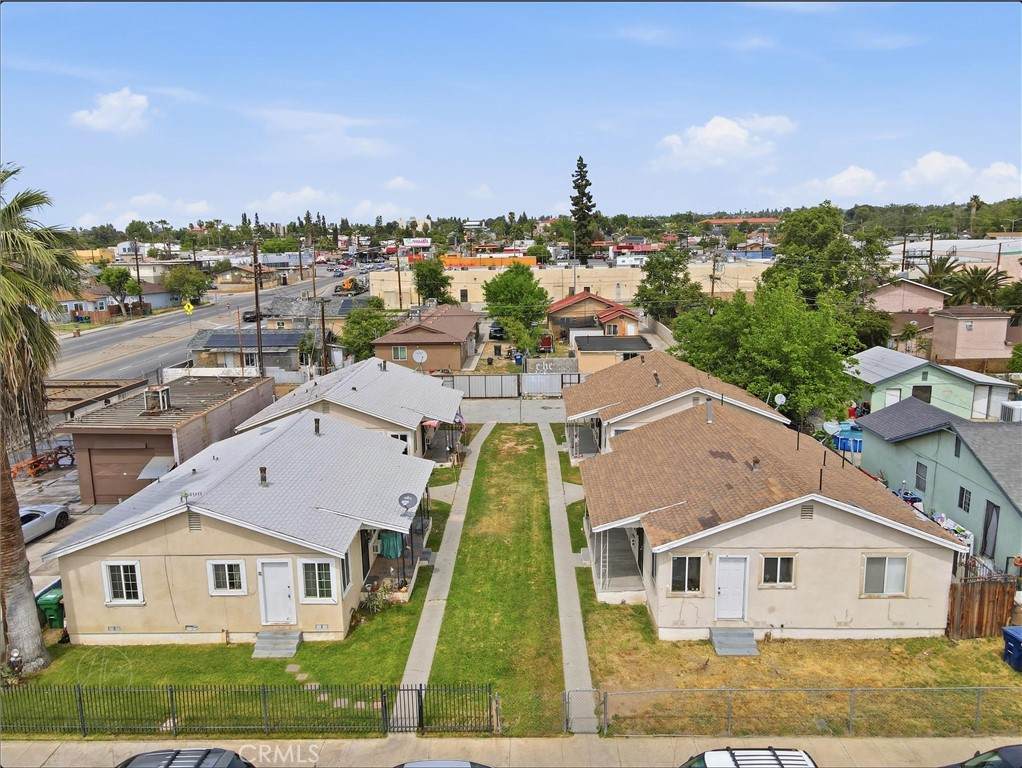 2208 Lake Street - Photo 1
