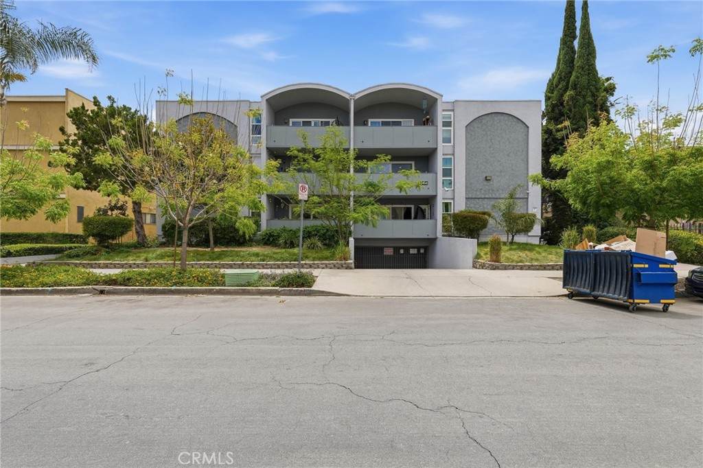 14414 Addison - Photo 1