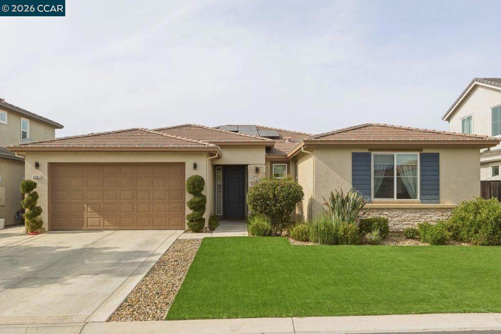 9261 Shearwater Cir - Photo 1