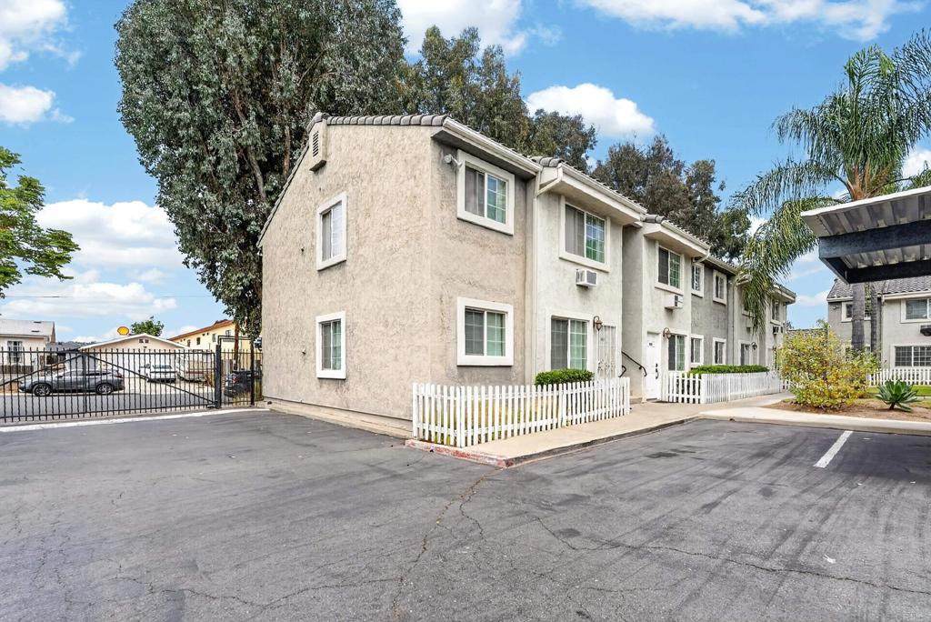 https://bt-photos.global.ssl.fastly.net/socal/orig_boomver_2_428203186-2.jpg