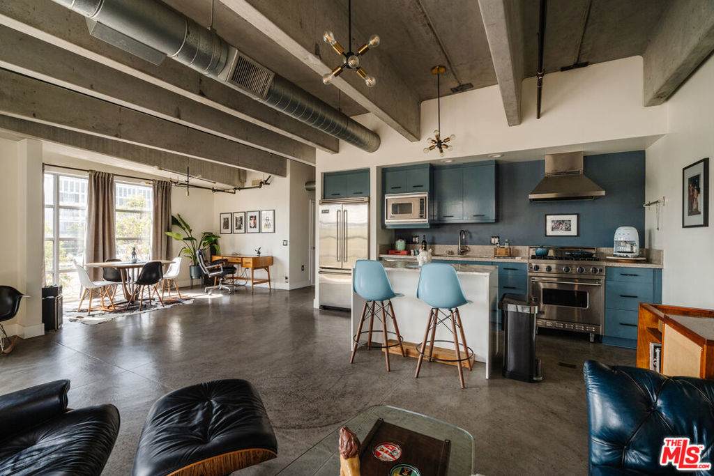 4141 Glencoe Avenue - Photo 1
