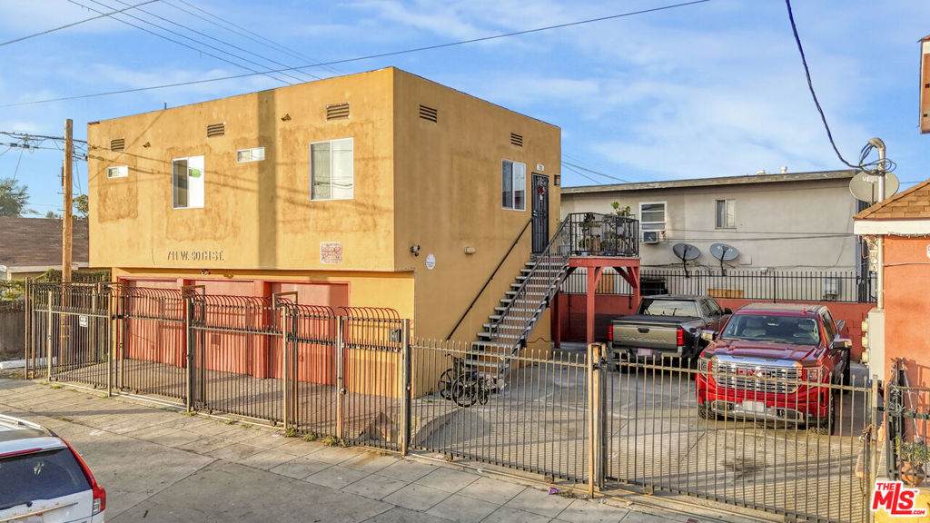 https://bt-photos.global.ssl.fastly.net/socal/orig_boomver_1_428364904-2.jpg