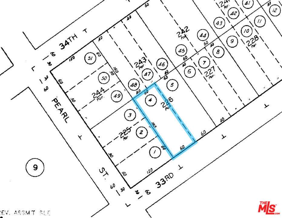 2521 33rd Street - Photo 1
