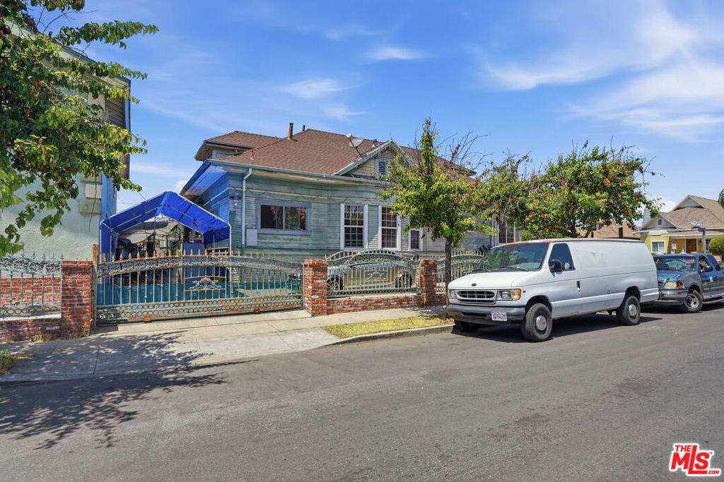 https://bt-photos.global.ssl.fastly.net/socal/orig_boomver_1_428382983-2.jpg