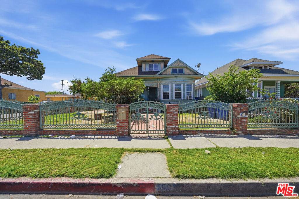 https://bt-photos.global.ssl.fastly.net/socal/orig_boomver_1_428382983-2.jpg