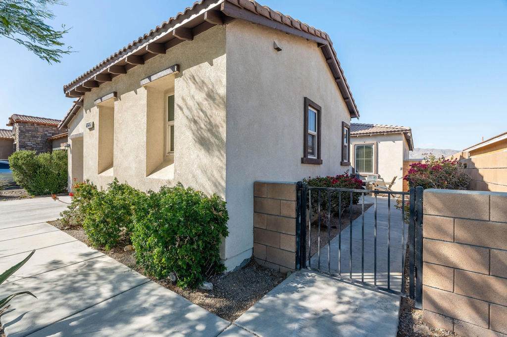 https://bt-photos.global.ssl.fastly.net/socal/orig_boomver_1_428386087-3.jpg
