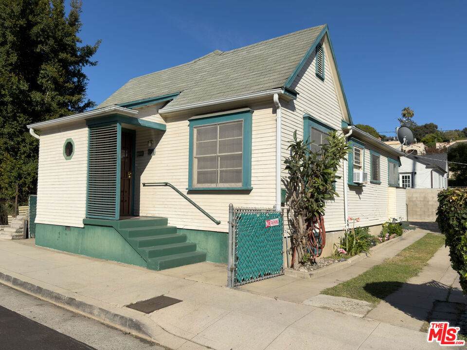 1406 Mcduff Street - Photo 1
