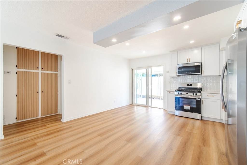 1152 West - Photo 1